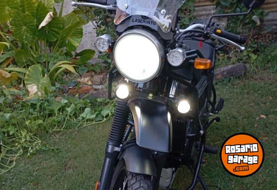 Motos - Royal Enfield Himalayan BS4 2021 Nafta 7700Km - En Venta