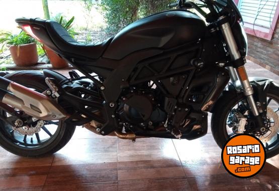 Motos - Benelli 502 c 2023 Nafta 900Km - En Venta