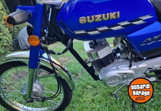 Motos - Suzuki AX 100 2022 Nafta 7300Km - En Venta