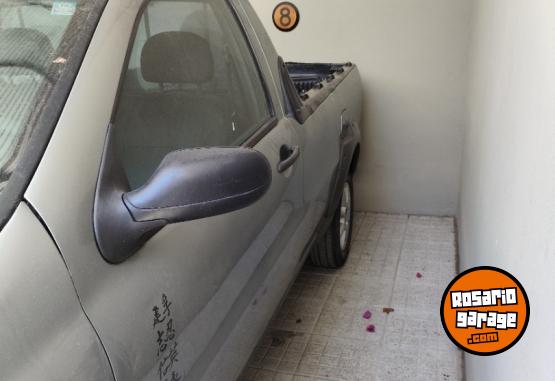 Utilitarios - Fiat Strada 2010 Nafta 300000Km - En Venta