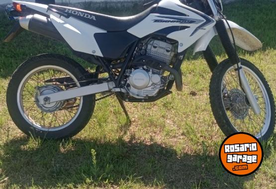 Motos - Honda Tornado 2014 Nafta 24200Km - En Venta