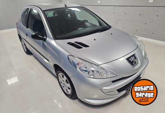 Autos - Peugeot 207 XR 2011 Nafta 112000Km - En Venta