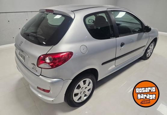 Autos - Peugeot 207 XR 2011 Nafta 112000Km - En Venta