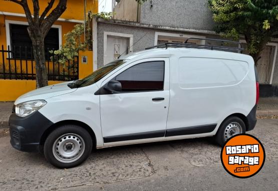 Utilitarios - Renault Kangoo 2019 Nafta 139000Km - En Venta