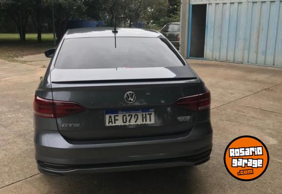 Utilitarios - Volkswagen virtus gts 2021 Nafta 100000Km - En Venta