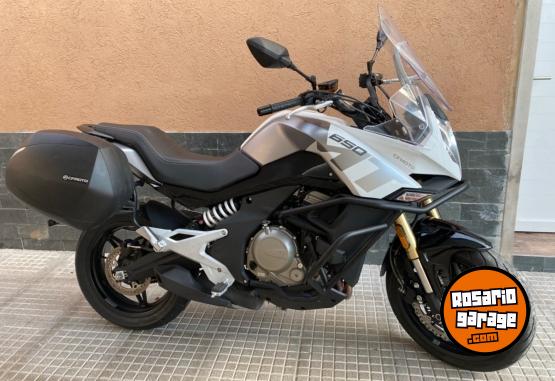 Motos - CF 650 MT 2023 Nafta 3000Km - En Venta