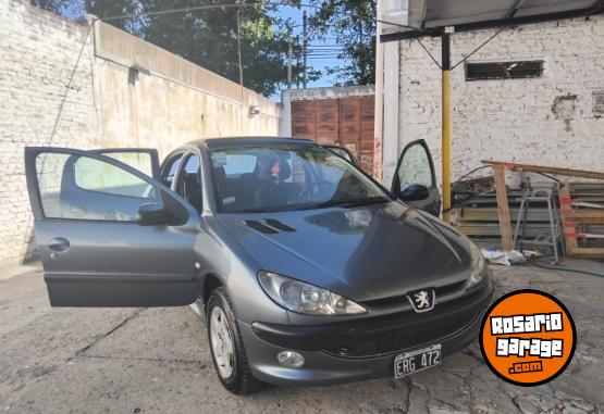 Autos - Peugeot 206 2004 Nafta 156000Km - En Venta