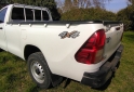 Camionetas - Toyota Hilux 4x4 cabina simple 2017 Diesel 180000Km - En Venta