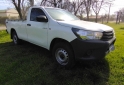 Camionetas - Toyota Hilux 4x4 cabina simple 2017 Diesel 180000Km - En Venta