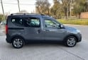 Utilitarios - Renault Kangoo 2024 Nafta 2700Km - En Venta