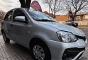 Autos - Toyota Etios X 2022 Nafta 40000Km - En Venta