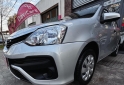 Autos - Toyota Etios X 2022 Nafta 40000Km - En Venta