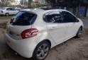 Autos - Peugeot 208 2015 Nafta 172000Km - En Venta