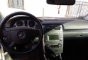 Autos - Mercedes Benz Permuto financio b180 2011 Nafta 106000Km - En Venta