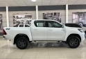 Camionetas - Toyota Hilux 4X4 SR 2024 Diesel  - En Venta