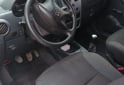 Utilitarios - Peugeot Partner 5 asientos 2018 Diesel 111400Km - En Venta
