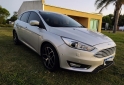 Autos - Ford Focus titanium 2017 Nafta 129000Km - En Venta
