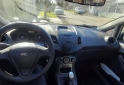 Autos - Ford Fiesta kinetic 2015 Nafta 100000Km - En Venta
