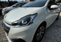 Autos - Peugeot 208 2016 Nafta 88000Km - En Venta