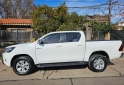 Camionetas - Toyota Hilux srv 2017 Diesel 94000Km - En Venta