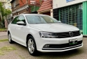 Autos - Volkswagen VENTO LUXURY 2015 Nafta 120000Km - En Venta