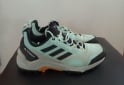 Indumentaria - Zapatillas adidas Terrex num 36.5 - En Venta