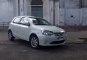 Autos - Toyota Etios 5 puertas 2017 Nafta 110000Km - En Venta