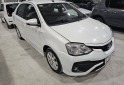 Autos - Toyota Etios 1.5 XLS manual 6ta 2017 Nafta 182000Km - En Venta