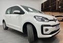 Autos - Volkswagen HIGH UP 5P 2017 Nafta 102858Km - En Venta