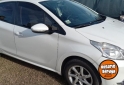 Autos - Peugeot 208 2015 Nafta 144000Km - En Venta