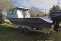 Embarcaciones - Lancha Tracker  cabinado 7m con motor Mercury 90hp - En Venta