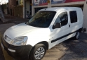 Utilitarios - Peugeot Partner Familiar 7 plazas 2017 Diesel 82000Km - En Venta