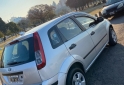 Autos - Ford FIesta 2004 Nafta 300000Km - En Venta