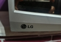 Hogar - Microondas LG 25 litros 800 watts. C/ Grill Impecable...frente espejado. - En Venta