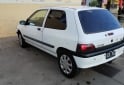 Autos - Renault Clio 1998 Diesel 300000Km - En Venta