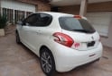 Autos - Peugeot 208 Allure Touch 2016 Nafta 131000Km - En Venta