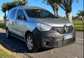 Utilitarios - Renault Kangoo 5 Asientos 2024 Nafta 5400Km - En Venta