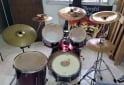 Instrumentos Musicales - Bateria Mapex 6 cuerpos, con platillos, fierros, banqueta, impecable - En Venta