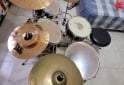 Instrumentos Musicales - Bateria Mapex 6 cuerpos, con platillos, fierros, banqueta, impecable - En Venta