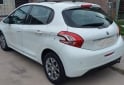 Autos - Peugeot 208 ALLURE TOUCHSCREEN 2015 Nafta 150000Km - En Venta