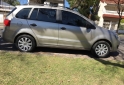 Autos - Volkswagen Suran 2010 Nafta 203000Km - En Venta