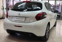 Autos - Peugeot 208 ALLURE 2017 2017 Nafta 65156Km - En Venta