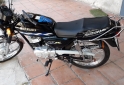 Motos - Suzuki AX 100 2023 Nafta 5000Km - En Venta