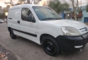 Utilitarios - Peugeot Partner confort 2011 Diesel 2Km - En Venta