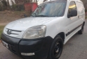 Utilitarios - Peugeot Partner confort 2011 Diesel 2Km - En Venta