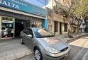 Autos - Ford Focus Ghia 2.0 2005 Nafta 256000Km - En Venta