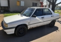 Autos - Renault 9 1995 Nafta 253000Km - En Venta