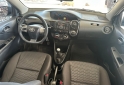 Autos - Toyota Etios X 2014 Nafta 100000Km - En Venta