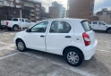 Autos - Toyota Etios X 2023 Nafta 66000Km - En Venta