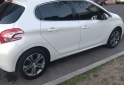 Autos - Peugeot 208 2015 Nafta 82000Km - En Venta